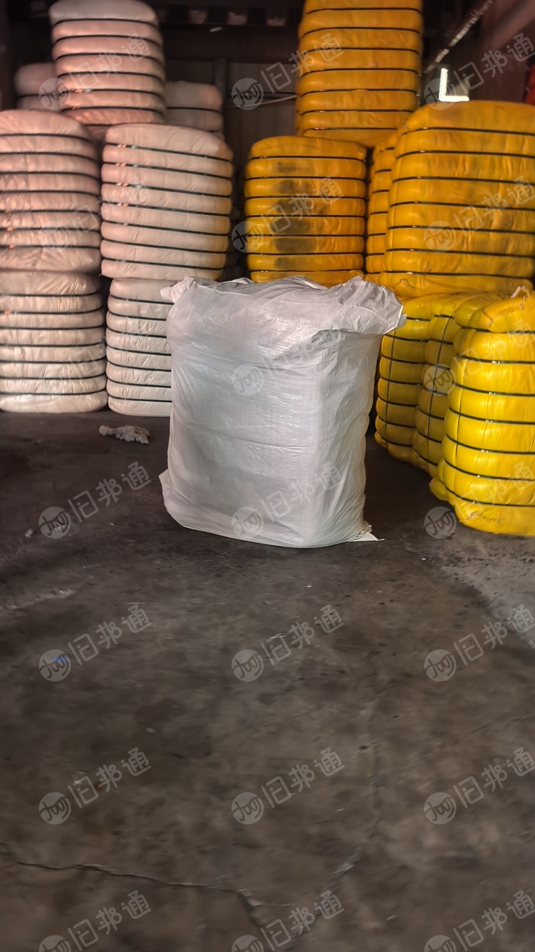 出售蓝色的涤纶短纤,涤纶短纤维,3D*38规格的,货在江苏南通
