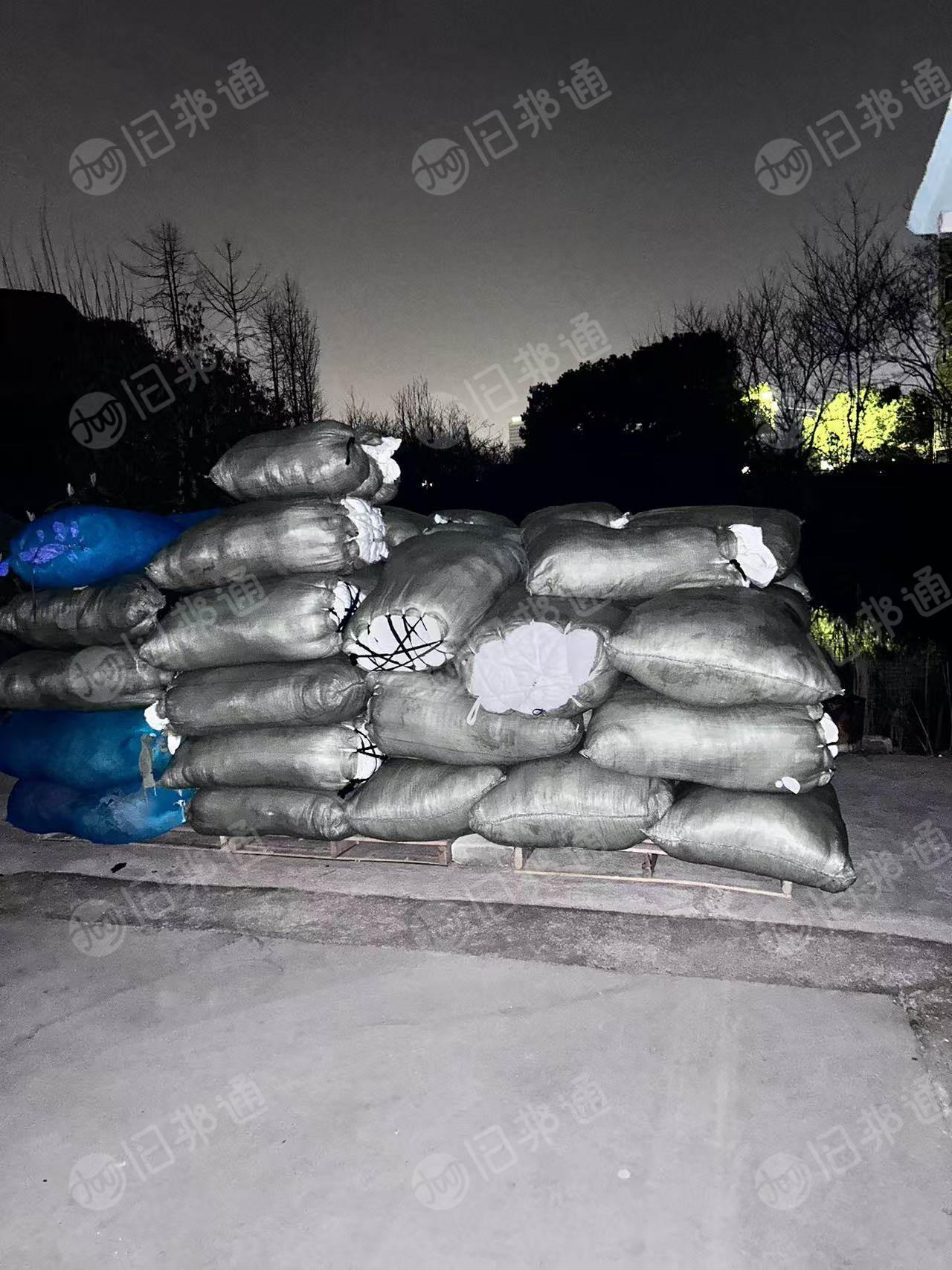 长期出售做无缝内衣下来的大块布，涤纶，锦纶，棉的都有，统货走，40公分到1米左右长度，现货15吨