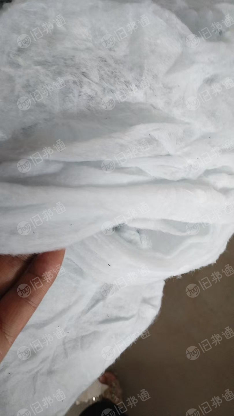 长期出售丝棉下脚料，丝棉开花料，现货二三十吨，货在河南商丘