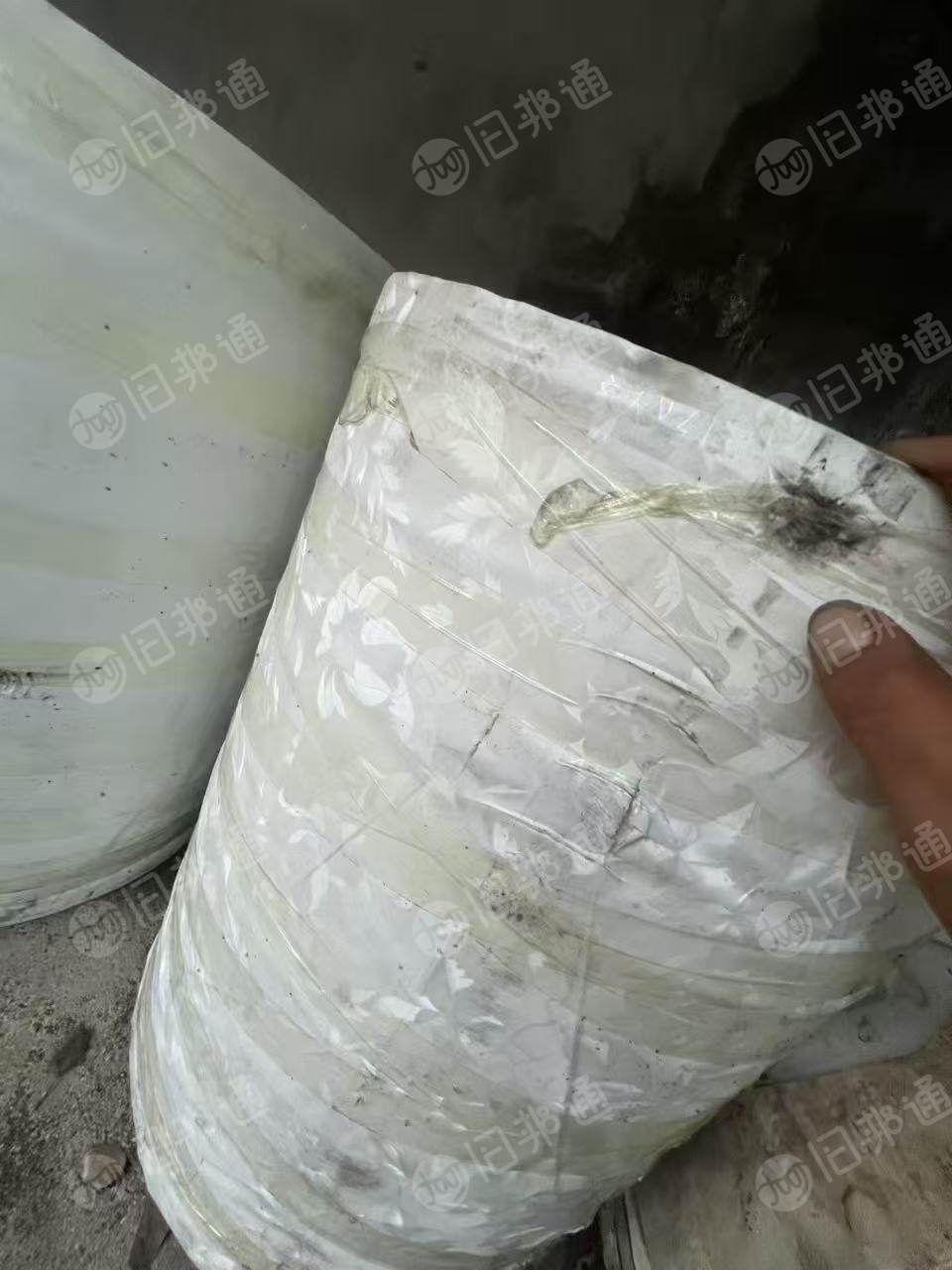 出售一级白中性pvc壁纸卷料,高70.直径55,现货10吨