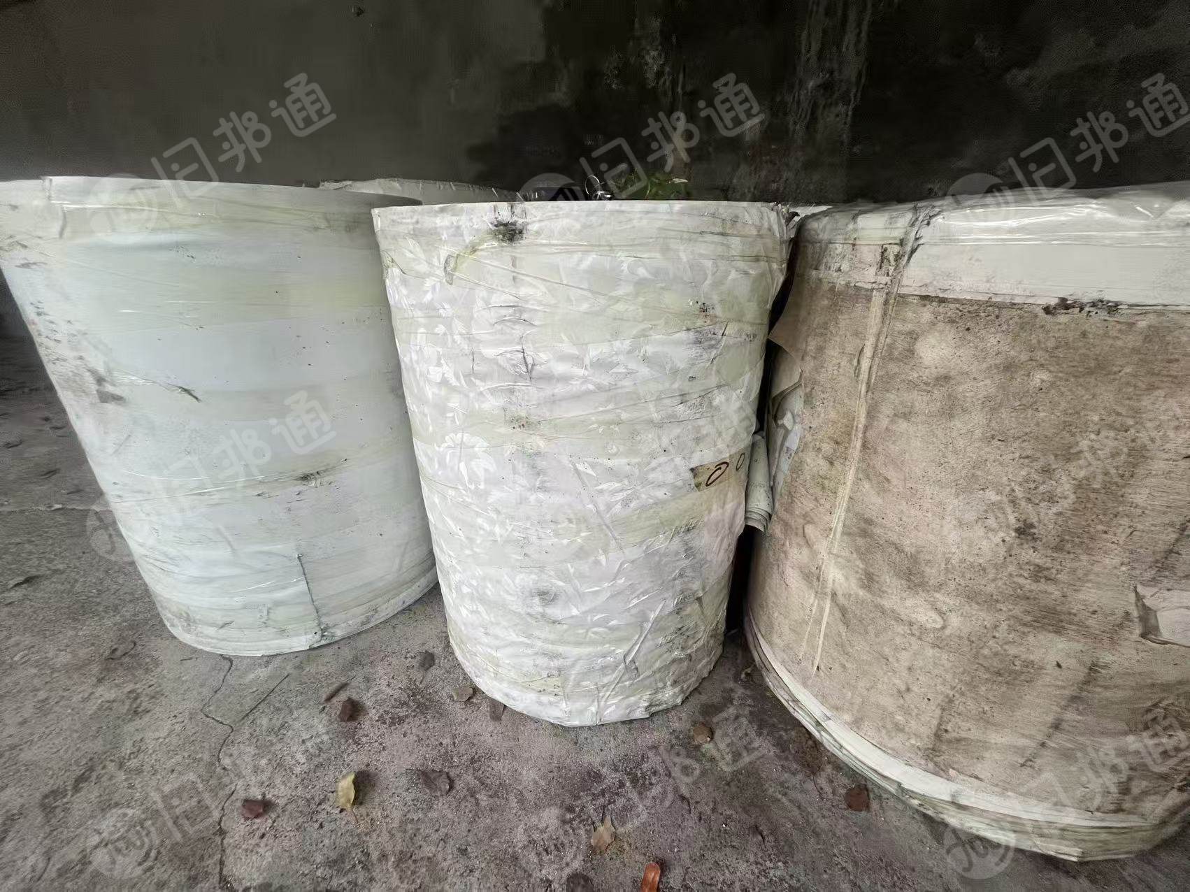 出售一级白中性pvc壁纸卷料,高70.直径55,现货10吨