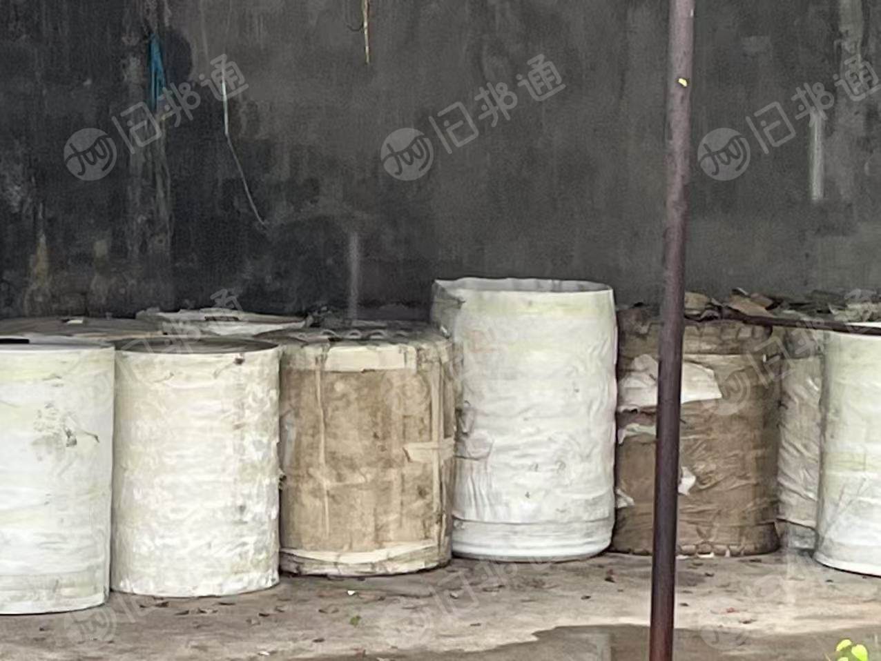 出售一级白中性pvc壁纸卷料，高70.直径55，现货10吨