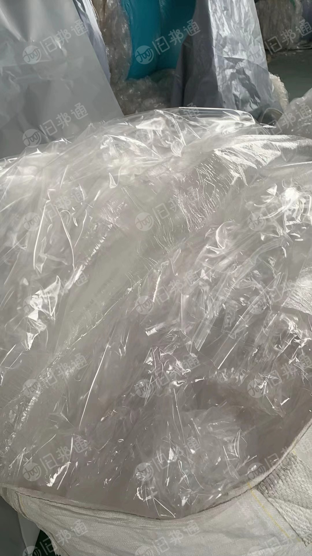 长期出售TPU车衣膜，带胶的现货30吨左右，不带胶的现货3吨左右