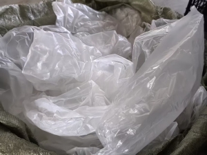 长期出售低压膜，胶纸，月供6吨左右