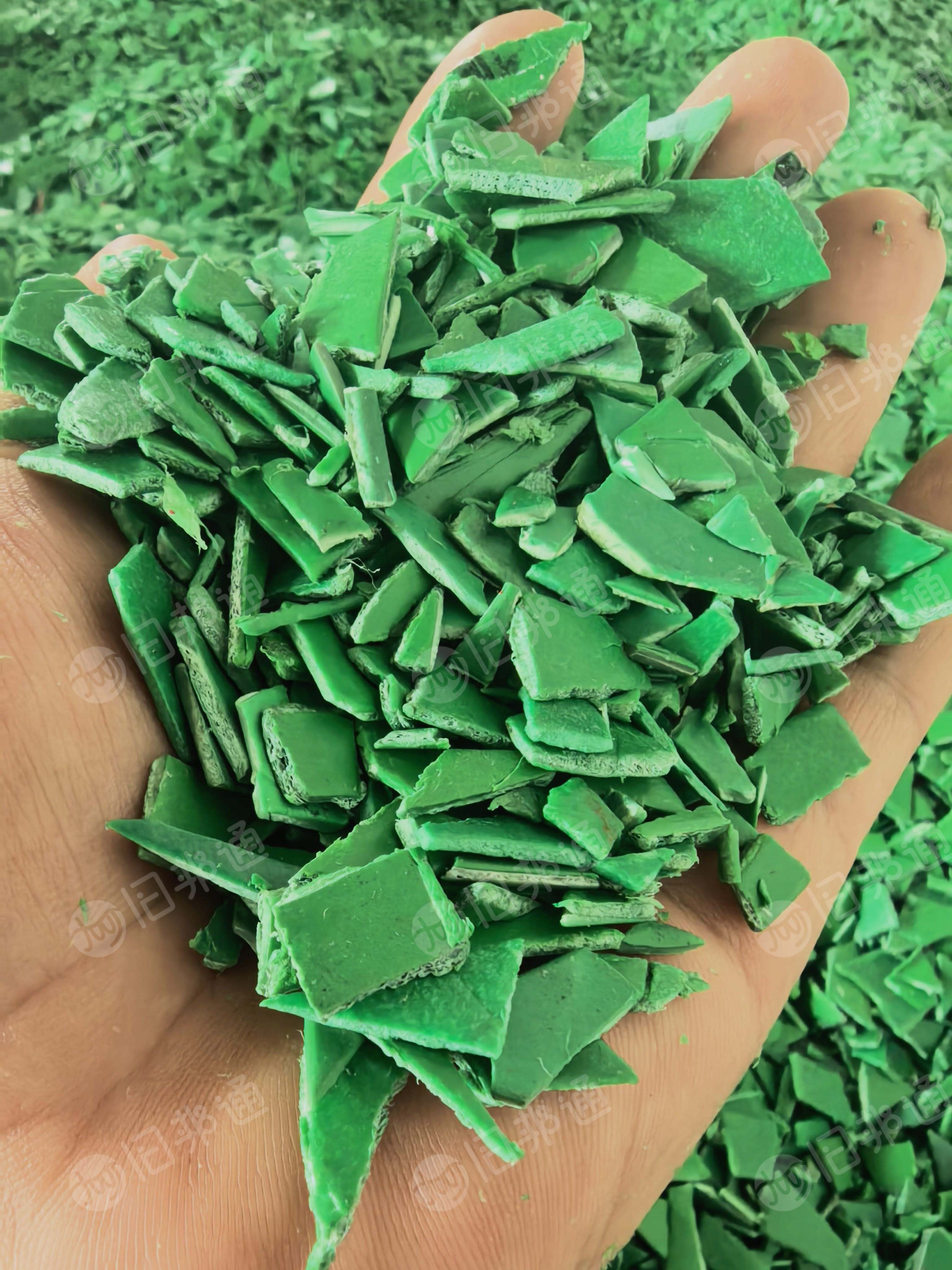 长期出售全漂pe柳钢钢卷皮破碎料