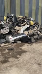 长期出售拆车厂下来的pp保险杠毛料，现货一车9.6