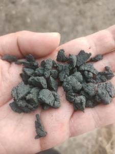 出售软质PVC疙瘩料，现货10吨，过60到80目的
