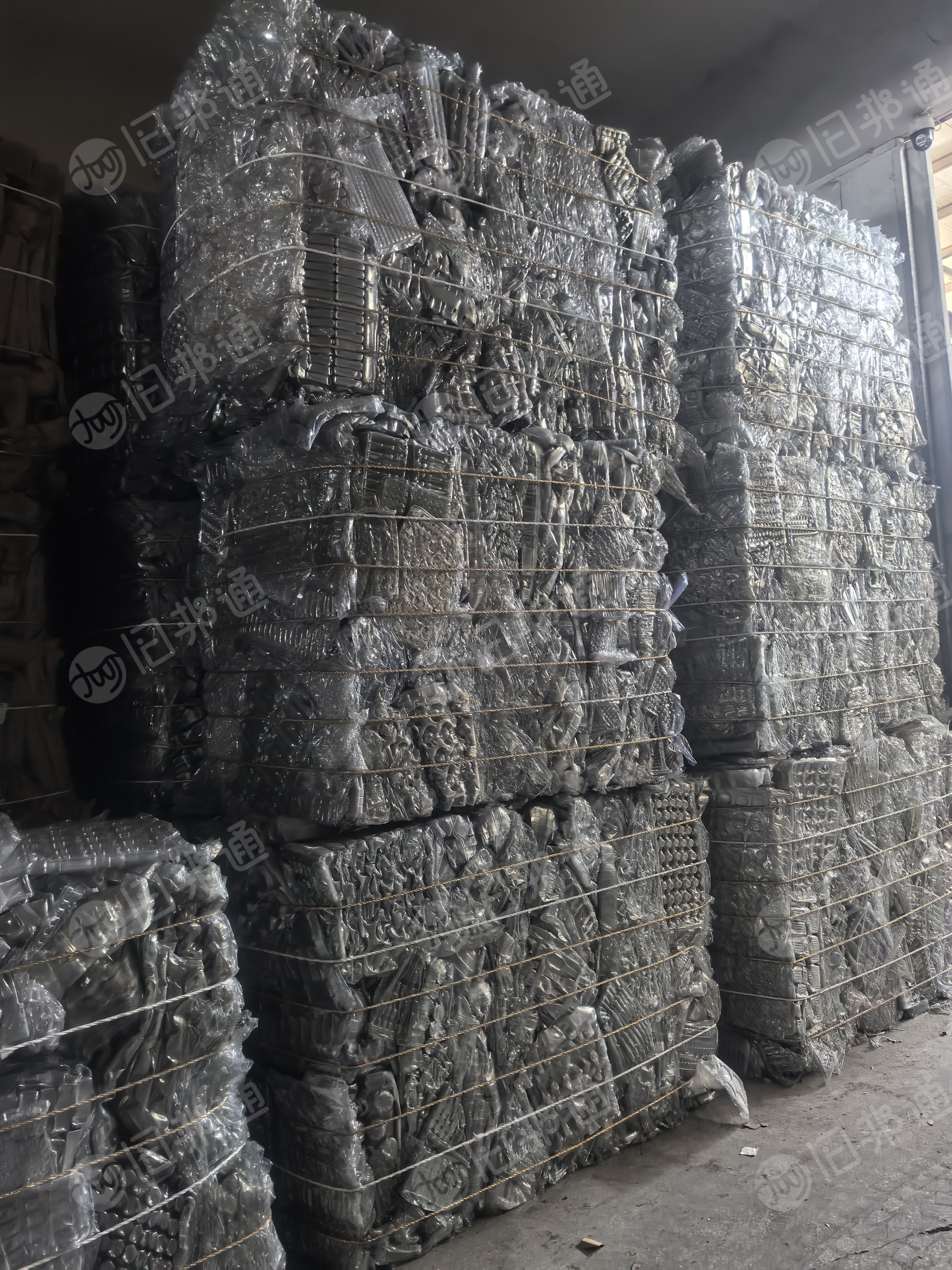 出售PET吸塑盒，现货有6米8一车的量