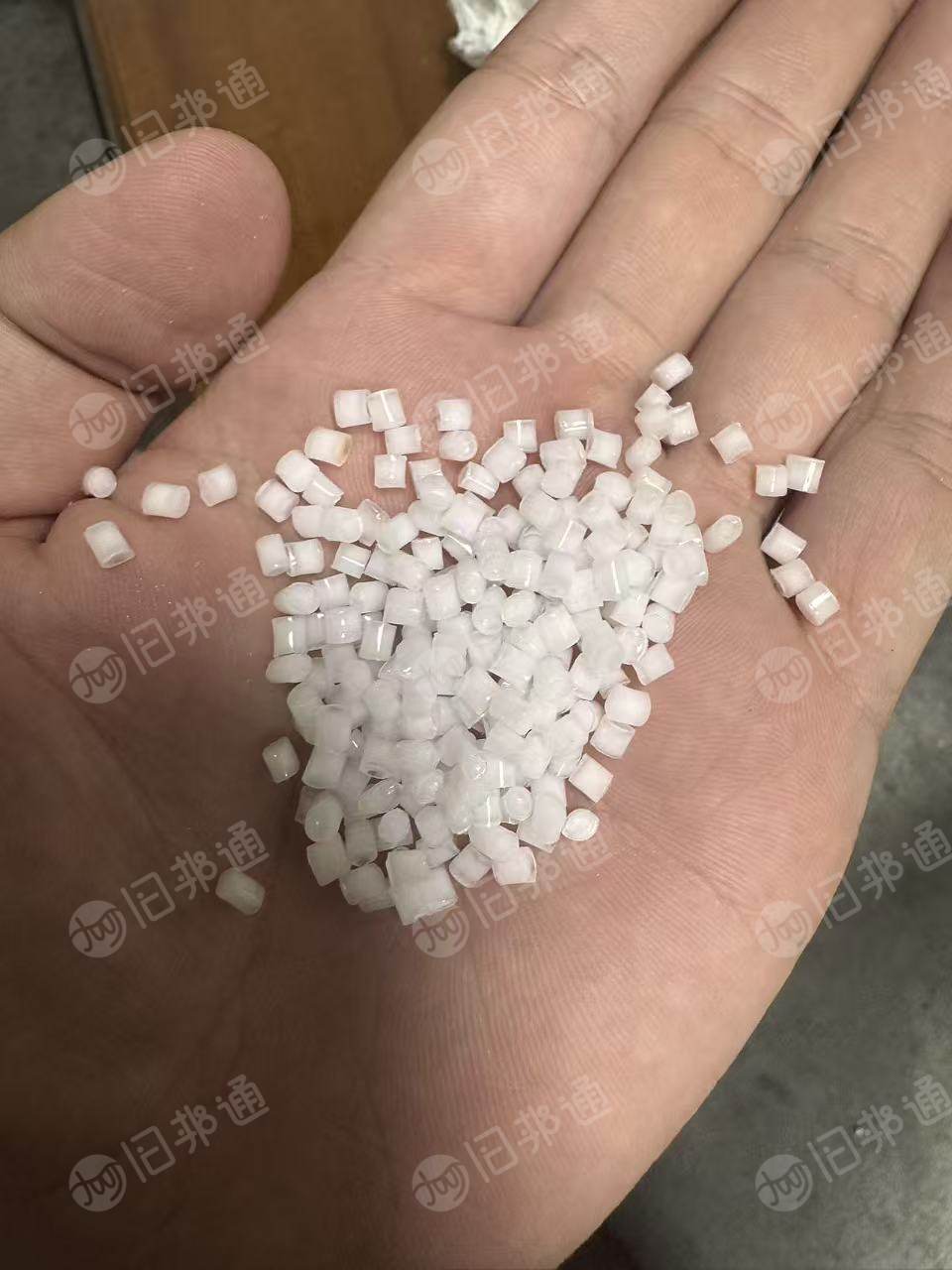 大量求购sps颗粒，白色本色透明