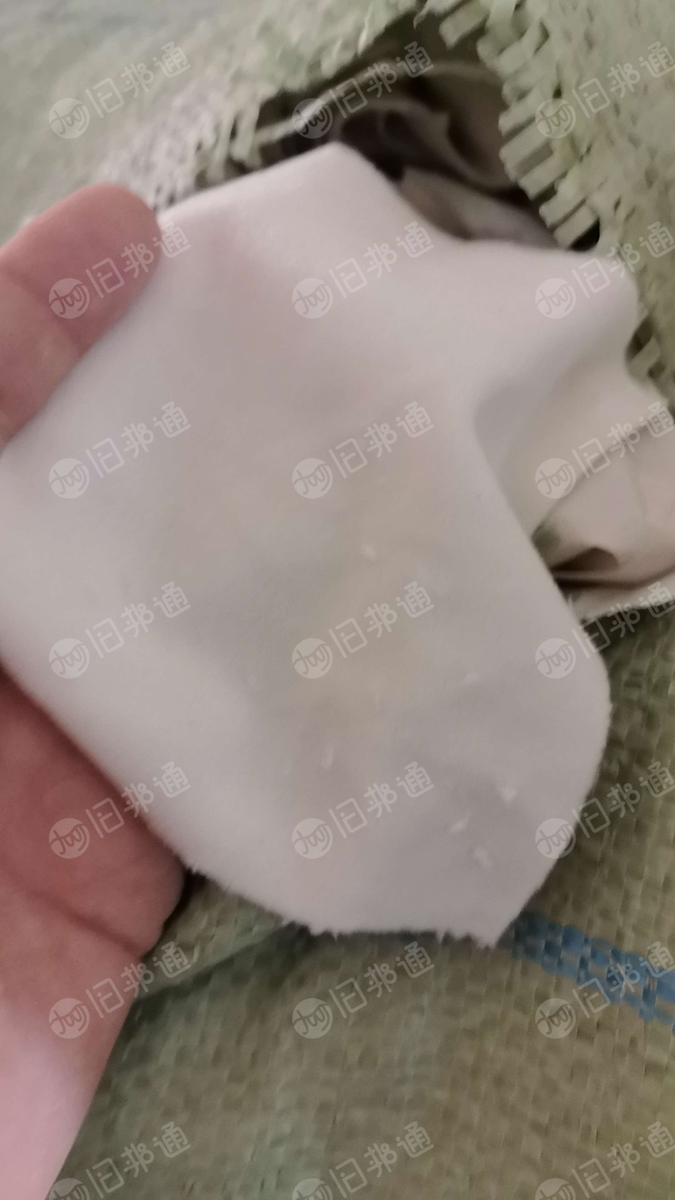 长期出售杂色氨纶废布，氨纶下脚料，黑色居多，统货出，月供10吨，在浙江嘉兴