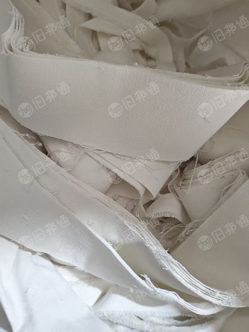 长期出售帆布下脚料，帆布边角料，涤棉废布，现货50多吨，货在河南商丘