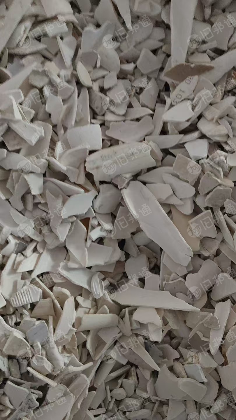 出售PVC大小管破碎料，干破，现货一挂