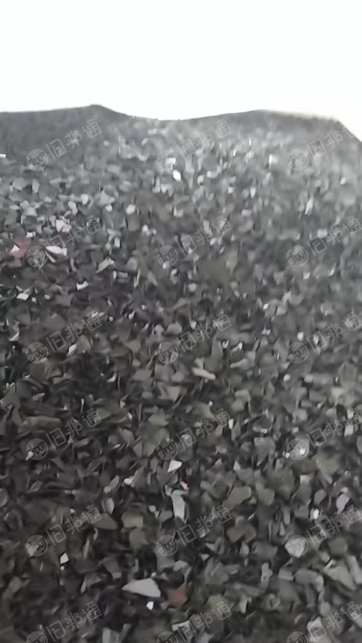 出售PET吸塑盒破碎料,透明和黑色各十几吨