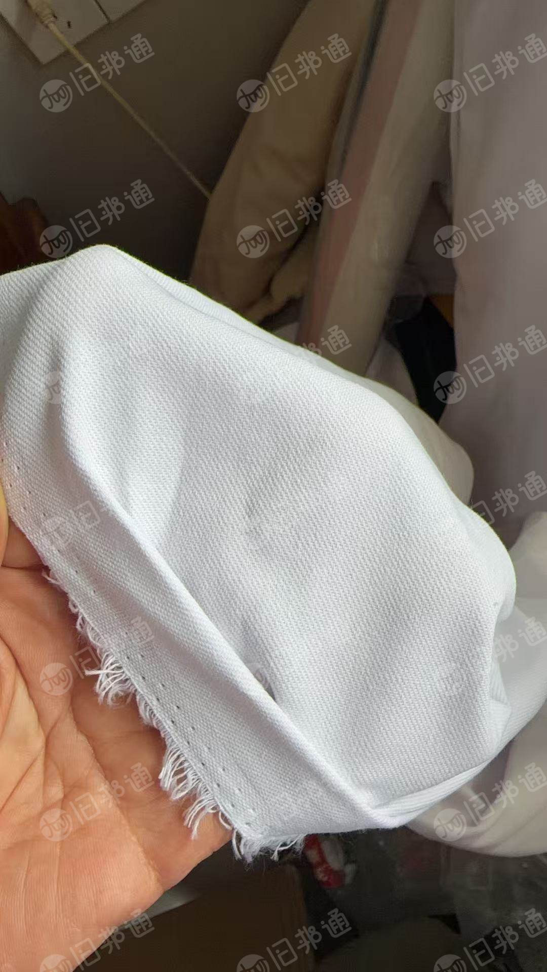 出售纯棉梭织坯布，库存坯布，门幅1.5米，克重200，现货十万米，货在广东佛山