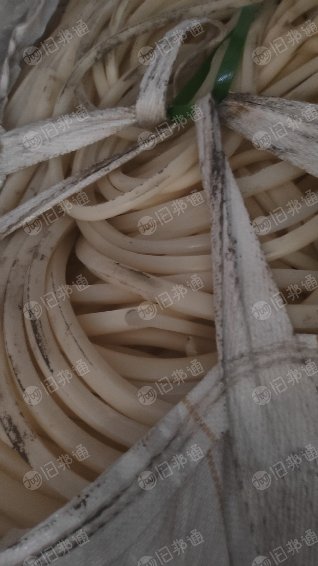 求购分拣好的亚克力胶条PVC胶条废料，月需80吨