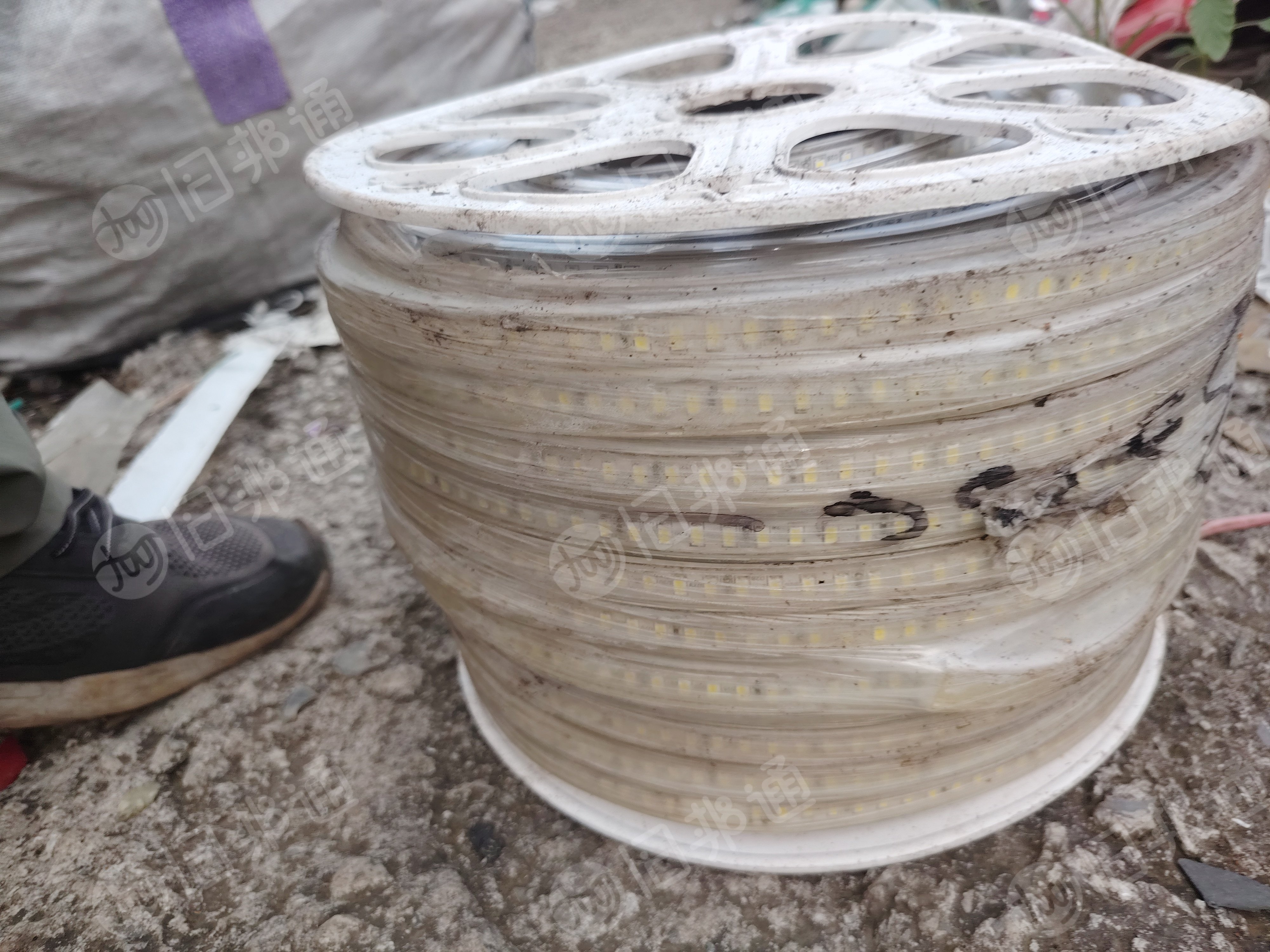 出售软质PVC灯带破碎料，清洗甩干上机料，长期有货