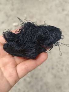 长期出售黑色的芳纶纱，芳纶纱线，芳纶回丝，适合做开花用，现货五六吨，货在陕西咸阳