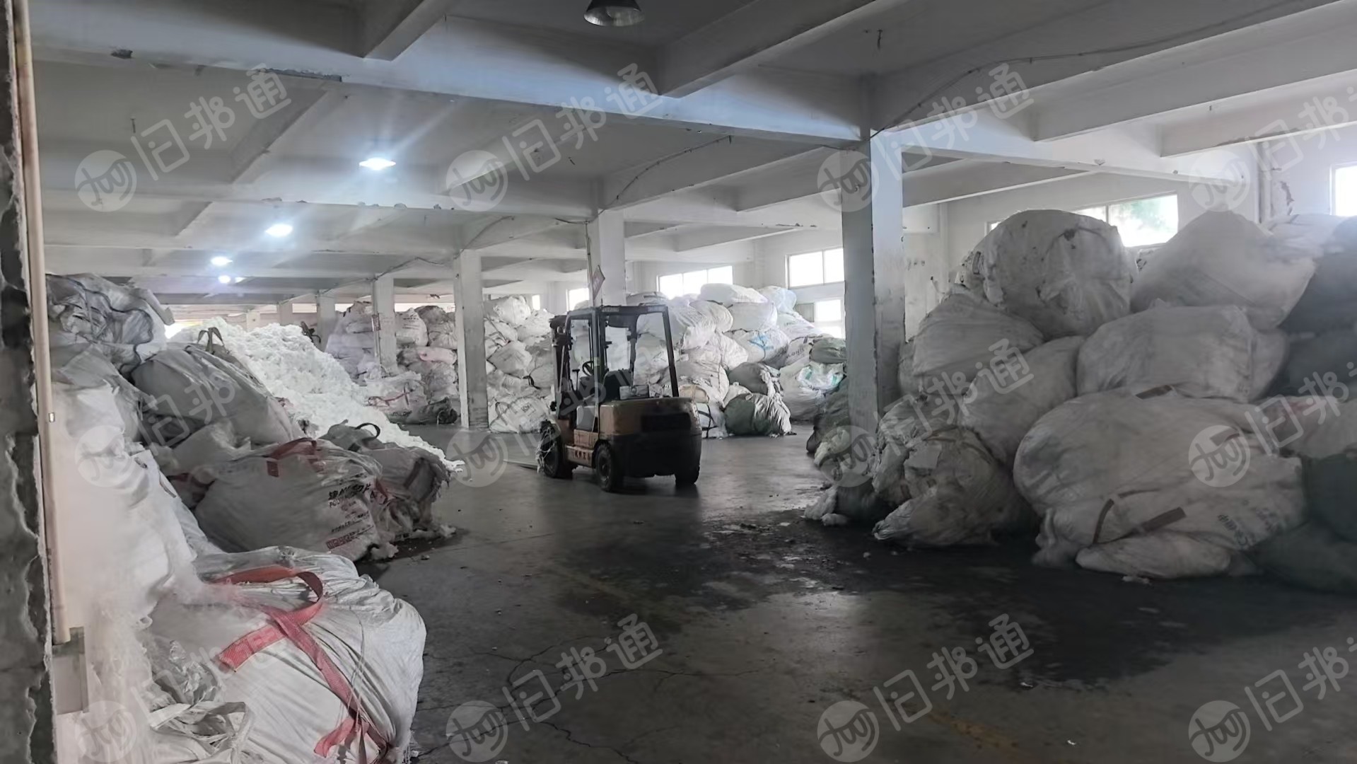 长期大量出售切片厂下来的尼龙前纺丝,单6尼龙废丝,消光,半消光,有光都有,月供500吨