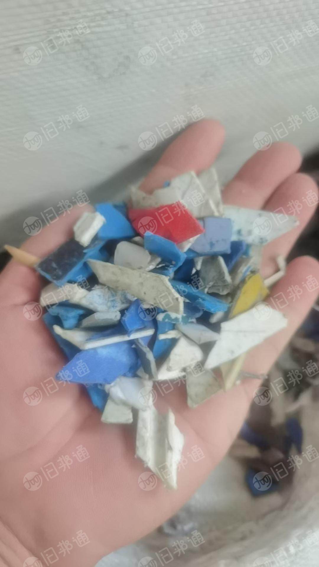 出售PP花桶破碎料，现货十吨