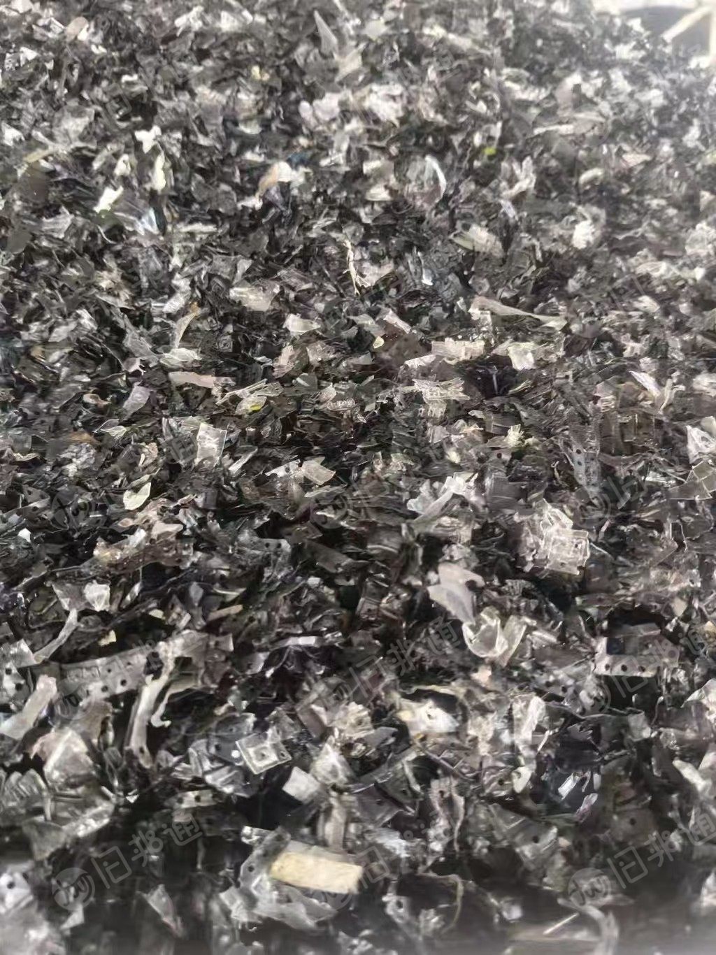 长期出售pc电子载带破碎料，含少量pet，现货50-60吨