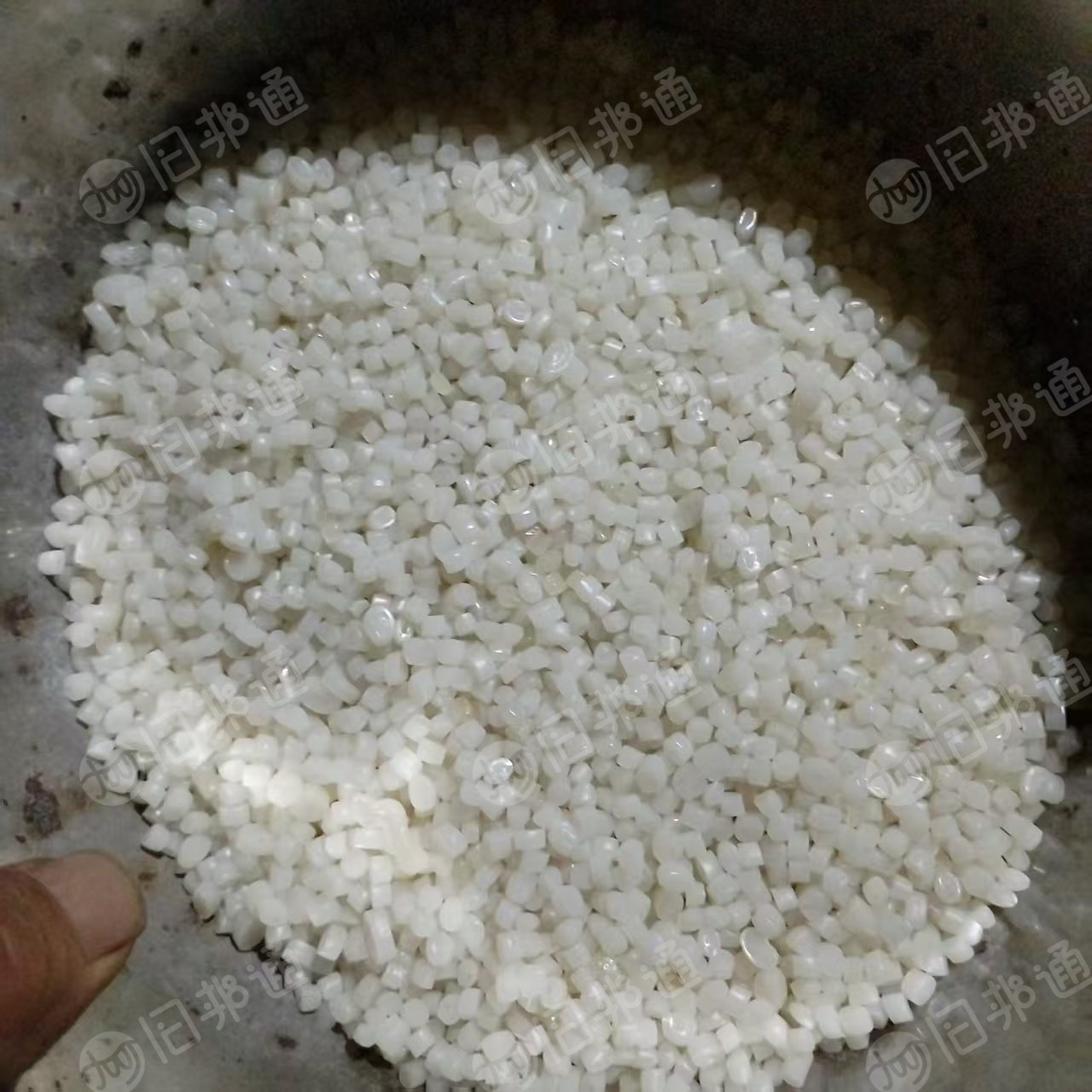 出售PE透析桶颗粒，尿素桶颗粒，过120目，干净无黑点无气味