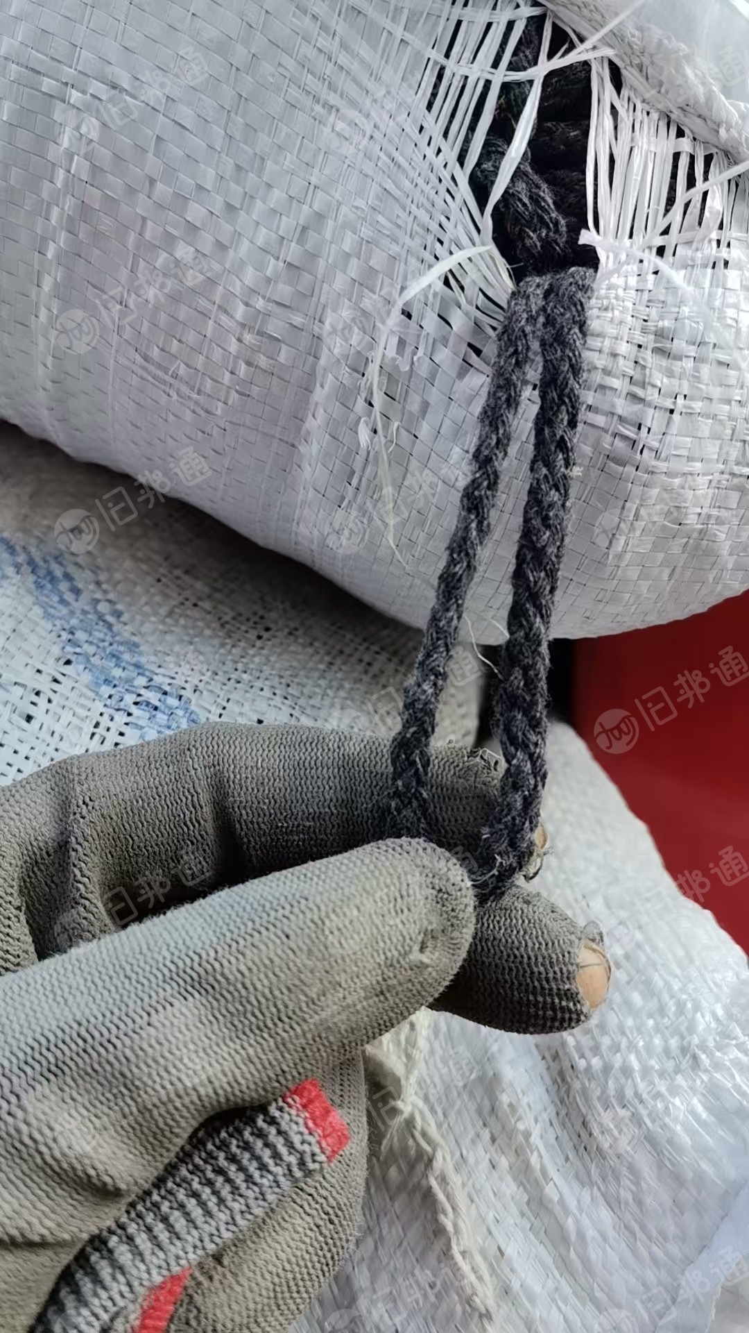 长期出售织鞋带下来的涤棉绳子,涤棉绳,现货6吨,在浙江温州