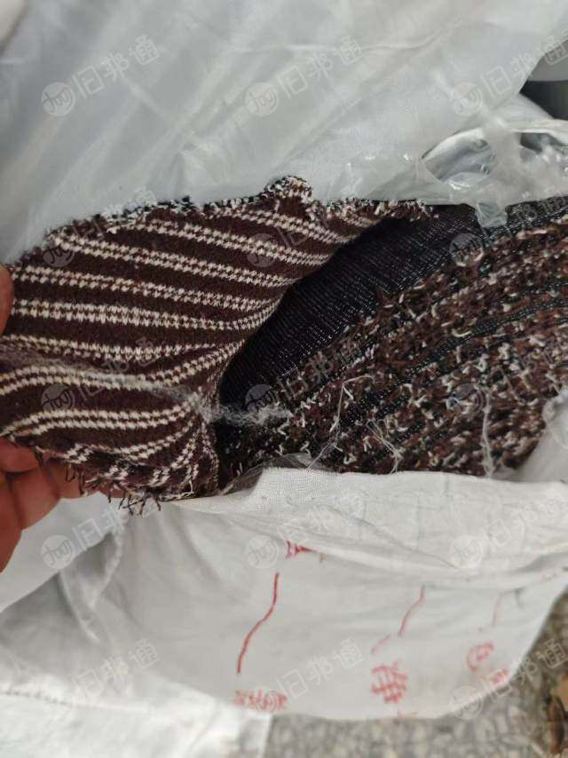 出售雪尼尔加貂布料，雪尼尔布料，现货有一吨多