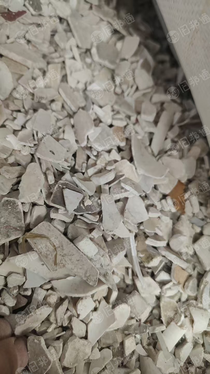 出售PVC大小管破碎料，现货几十吨