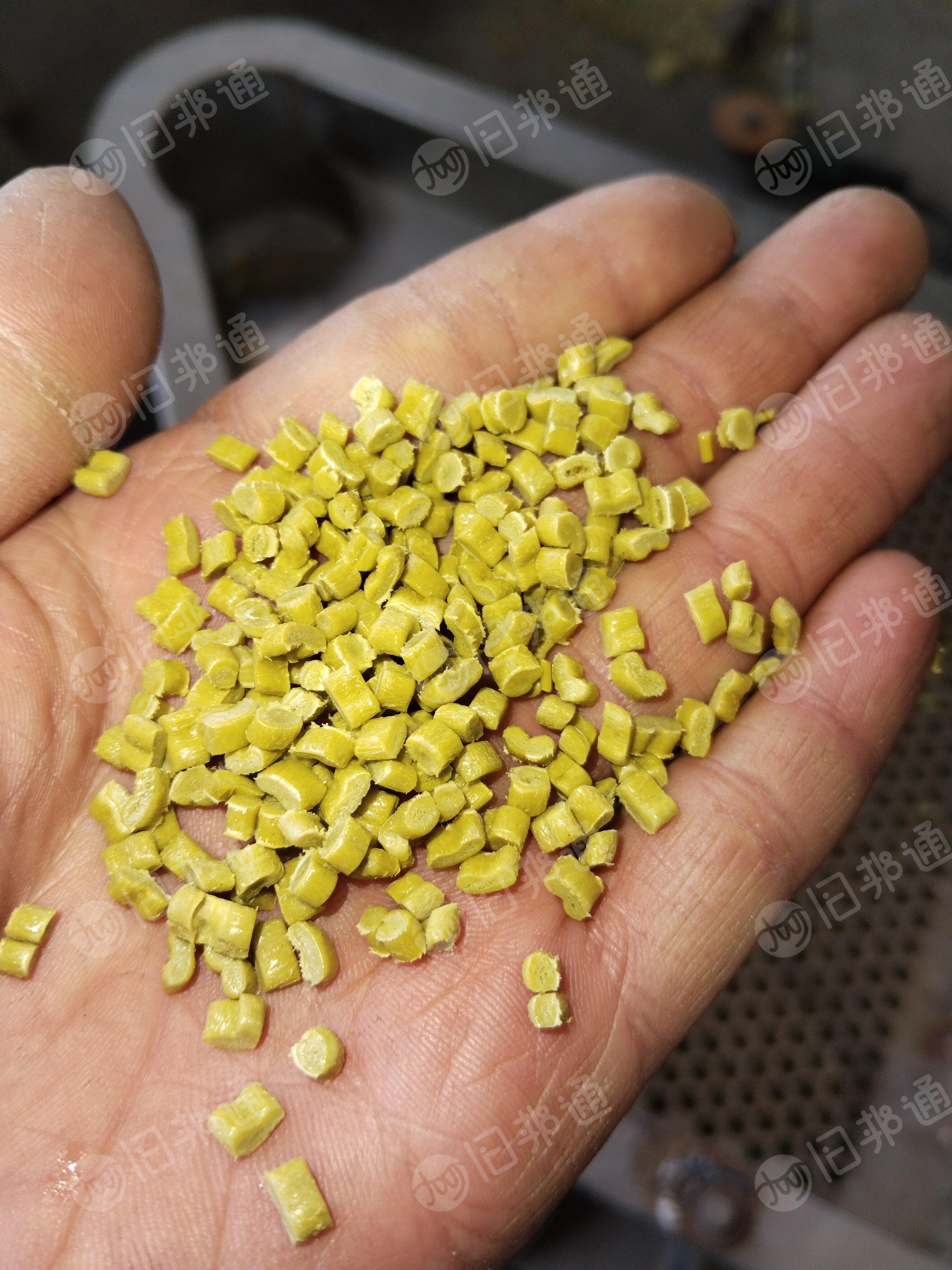 本公司常年供应棉花打包膜颗粒，内膜颗粒，月供400吨