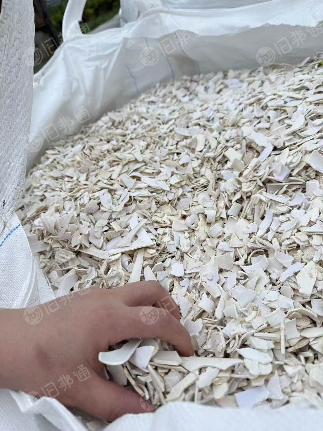 长期出售PVC大小管破碎料，4.6的统管