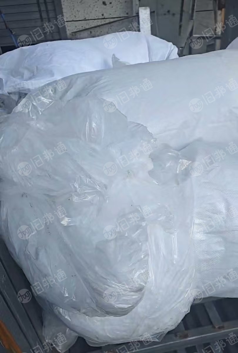 出售冷库厂食品保鲜膜，包装鸡腿下来，现货七八吨左右