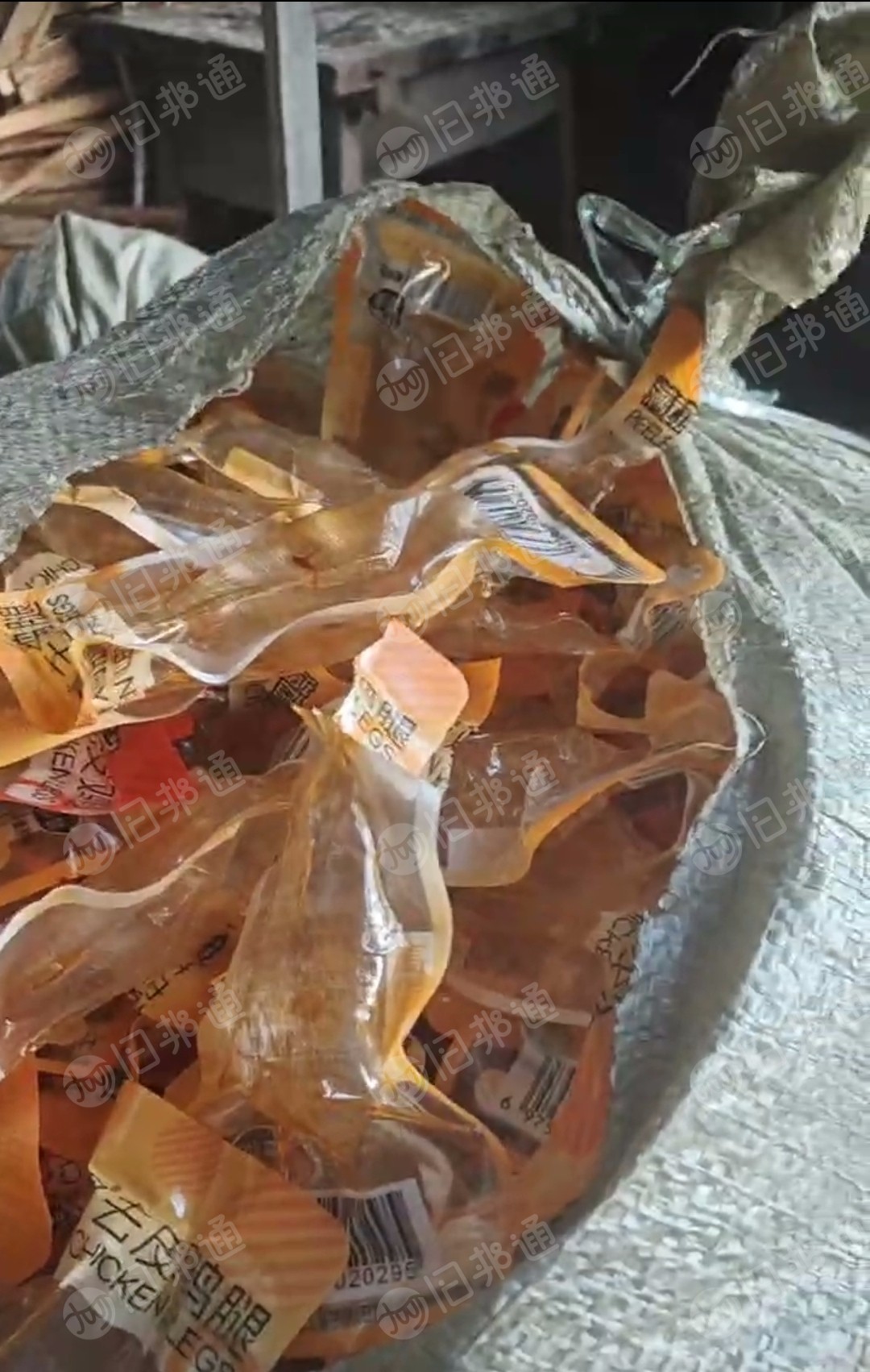 出售冷库厂食品保鲜膜，包装鸡腿下来，现货七八吨左右