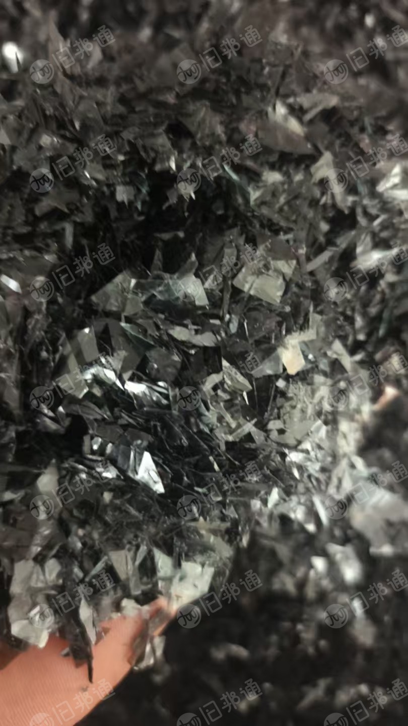 出售黑色PET膜破碎料，不带胶