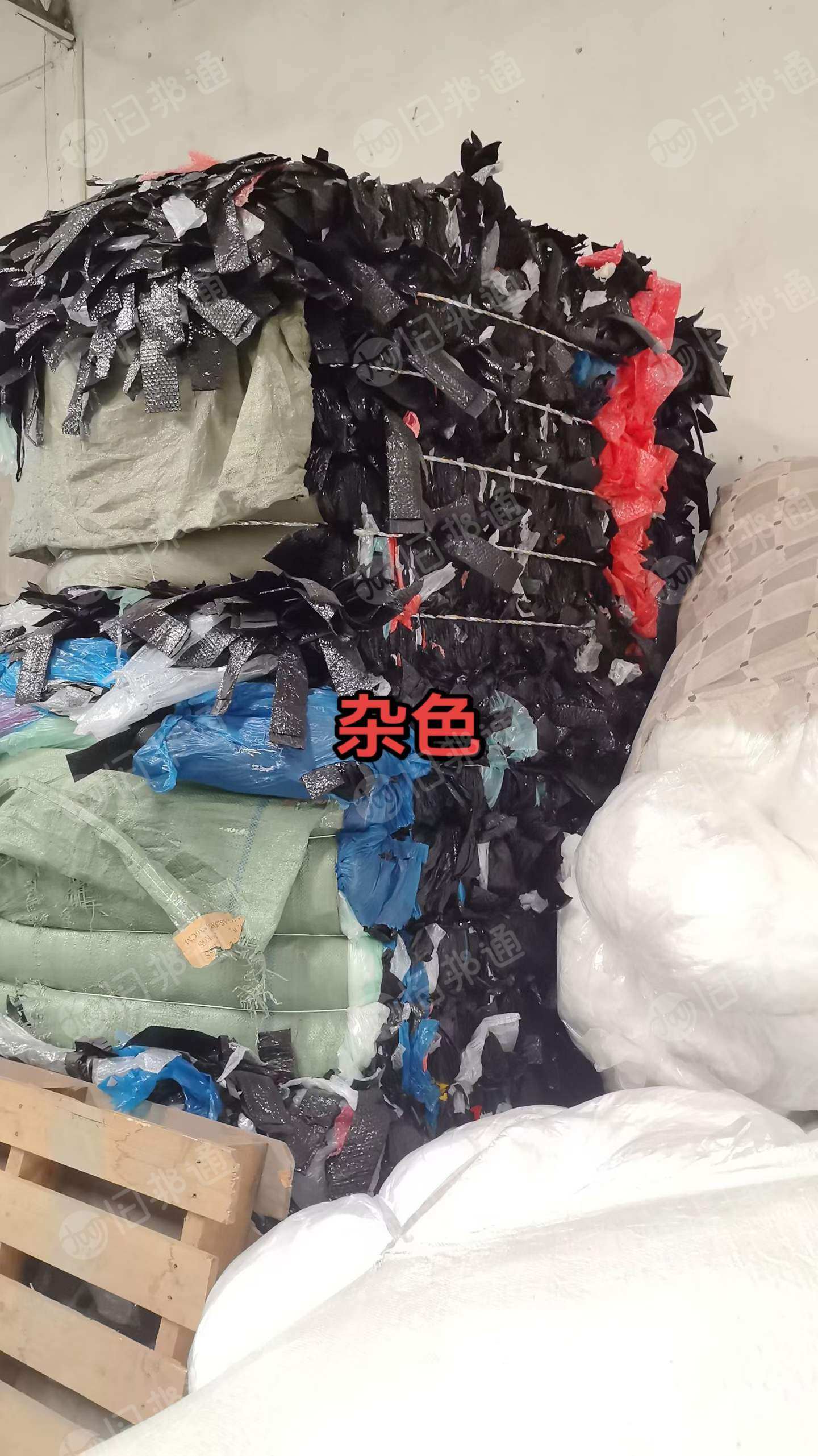 长期出售干造缠绕膜废料，PE电子膜废料，杂色高压膜废料等