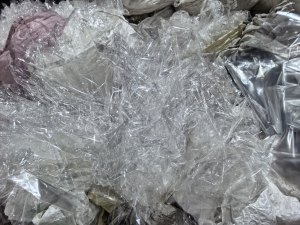 长期大量出售pet膜泡，pet泡料，涤纶泡料，货在河北保定