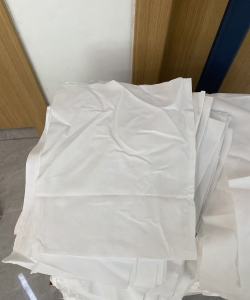 长期出售纯棉擦机布，酒店床单做的，每个月有100多吨，货在广东广州
