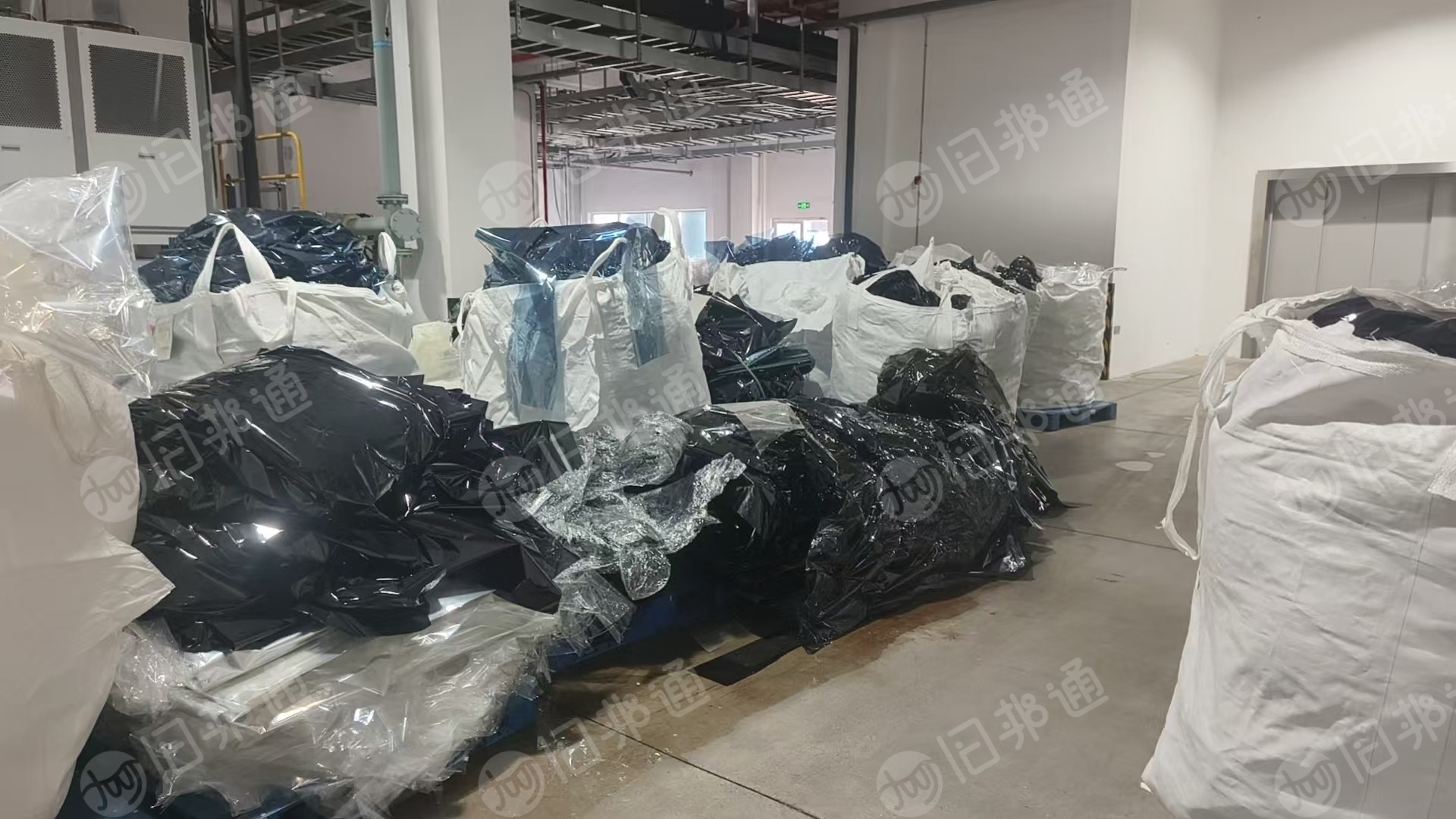 出售黑色PET膜，不带胶，现货够车