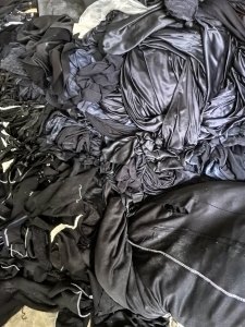 长期出售杂色氨纶废布，氨纶边角料，月供20吨左右，在浙江绍兴