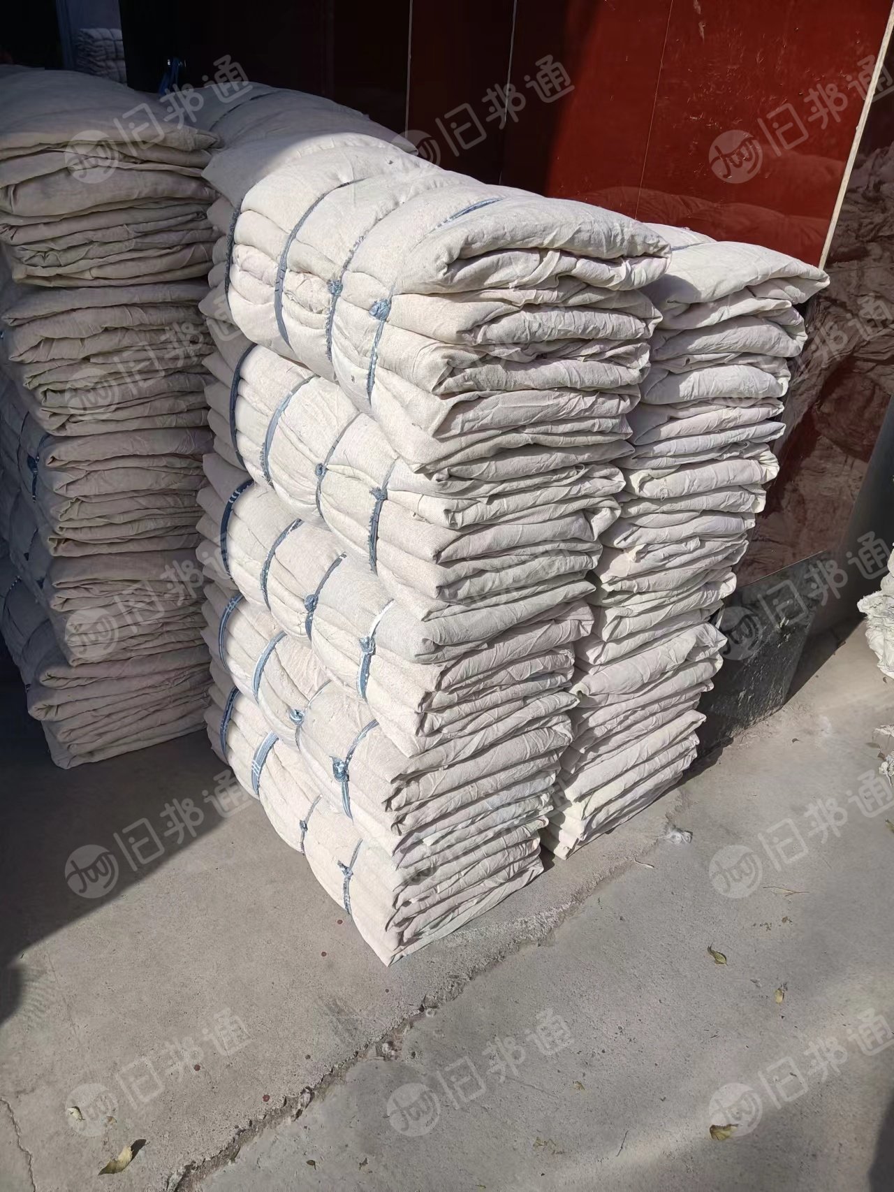 长期出售新疆包皮布，全棉包皮布，带少量化纤，可以做擦机布用，货在山东淄博