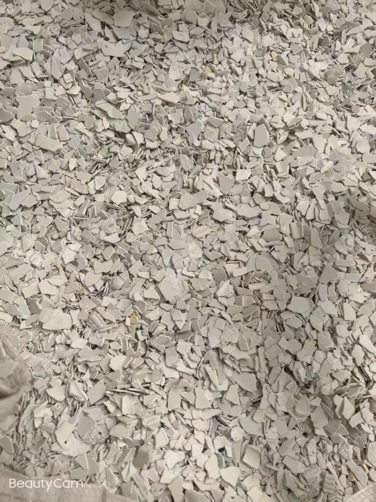 求购冰箱灰白改苯PS破碎料， 月需150吨