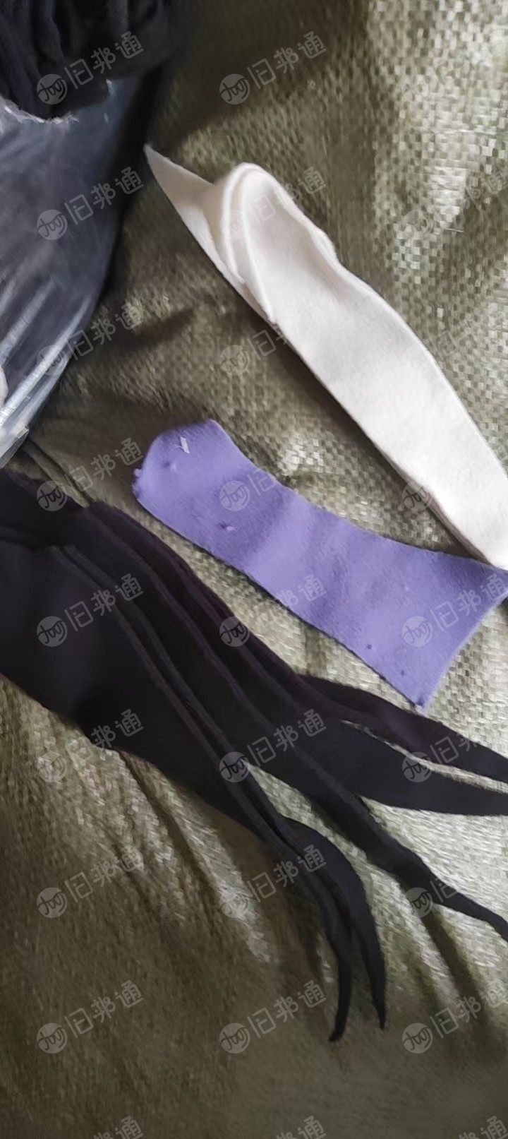 长期大量出售服装厂下来的涤纶废布，涤纶边角料，分针织跟梭织布，每天出六七十吨，货在吉林延边