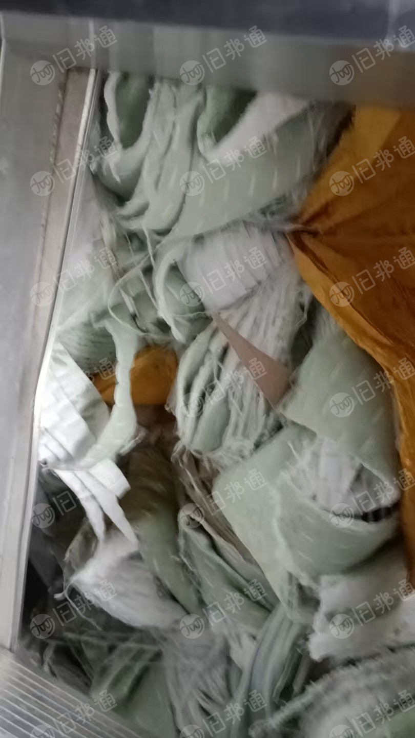 长期出售浅色床垫边角料，空心丝，现货有十几吨，货在江苏常州