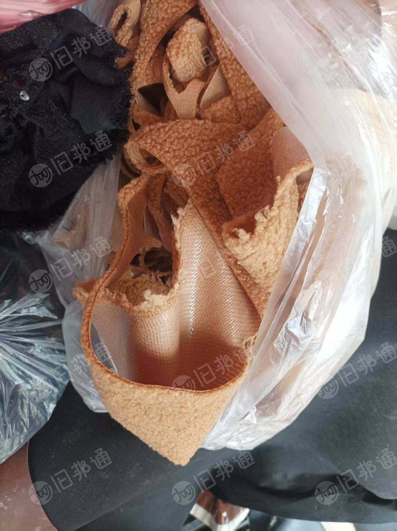 长期出售EVA边角料废料，自己鞋厂下来的，每一月都有一车4.2一车