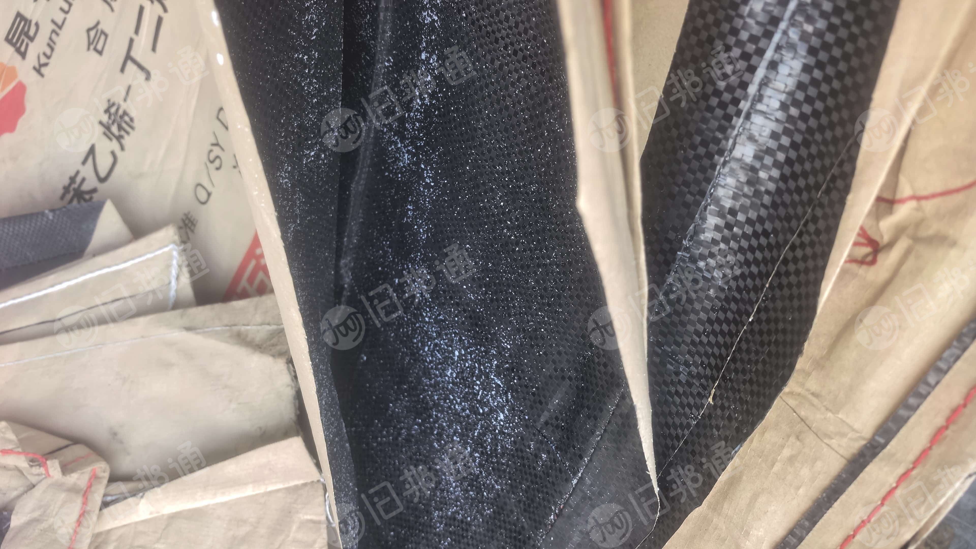 长期出售牛皮纸塑袋，里层是黑色编织袋