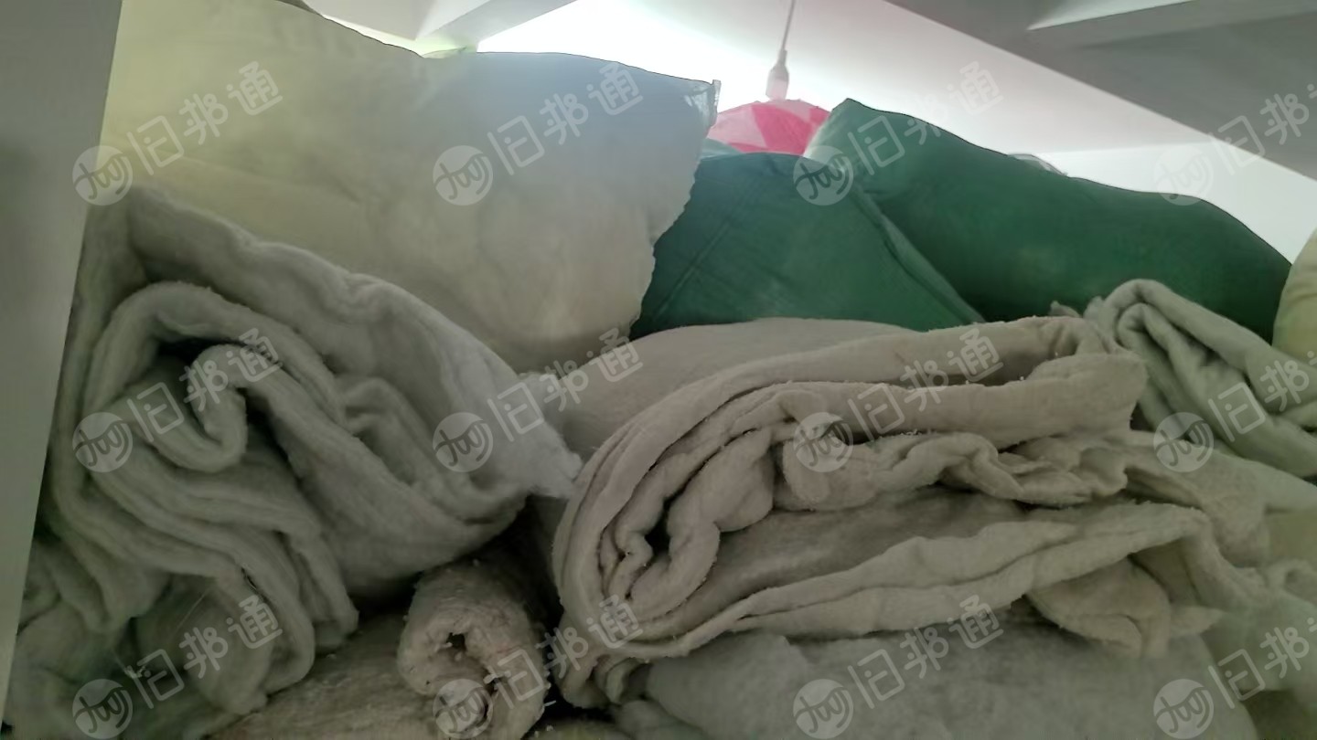 长期出售旧棉被，撕掉被单的，古棉化纤棉丝棉都放在一起，现货9米6一车，货在云南昭通
