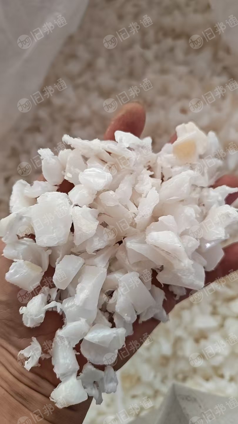 出售低压PE抽沙管破碎料,蓝色低压破碎料,直接上机吹塑用,现货50吨