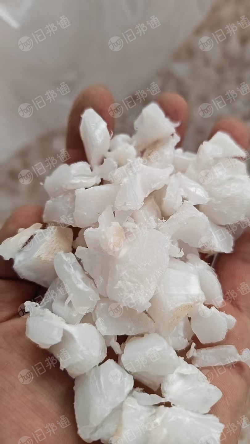出售低压PE抽沙管破碎料,蓝色低压破碎料,直接上机吹塑用,现货50吨