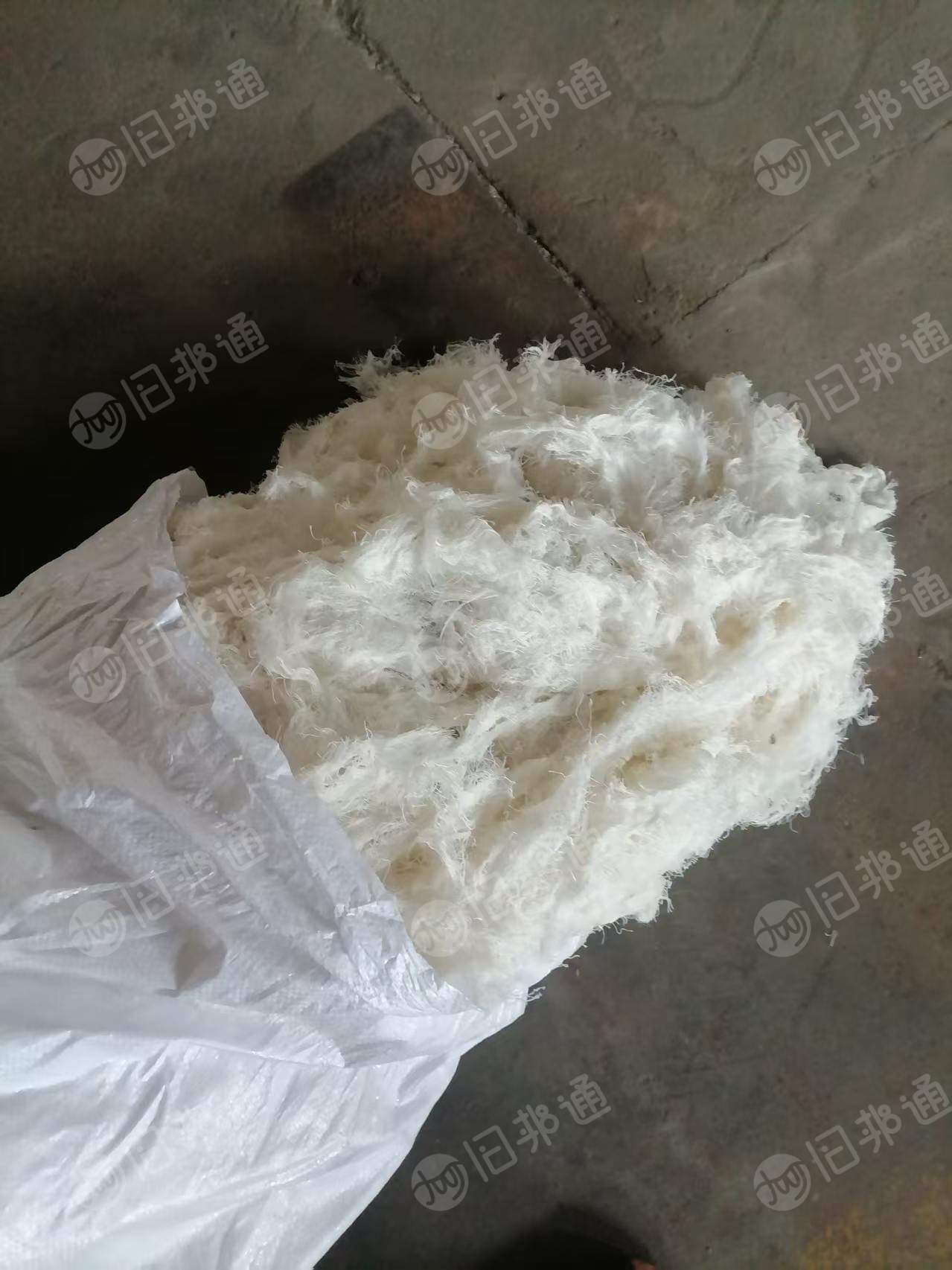 长期出售尼麻开花料，尼龙复合亚麻料，开花料，现货有6.8米一车，货在江苏苏州