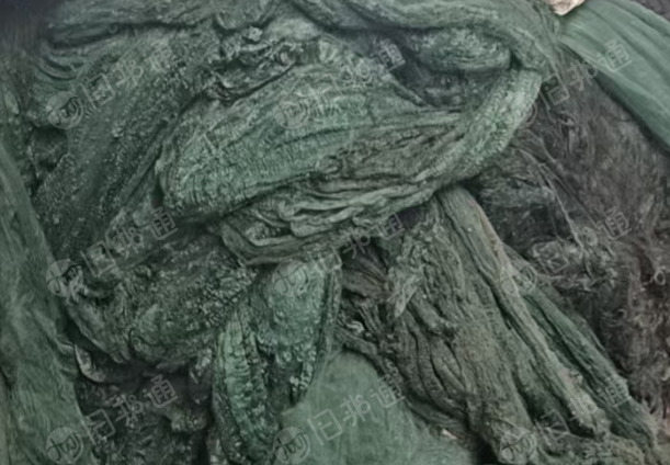 长期大量出售涤纶废丝，涤纶干丝，涤纶水丝都有，干湿有分开，颜色也有分开，货在福建南平