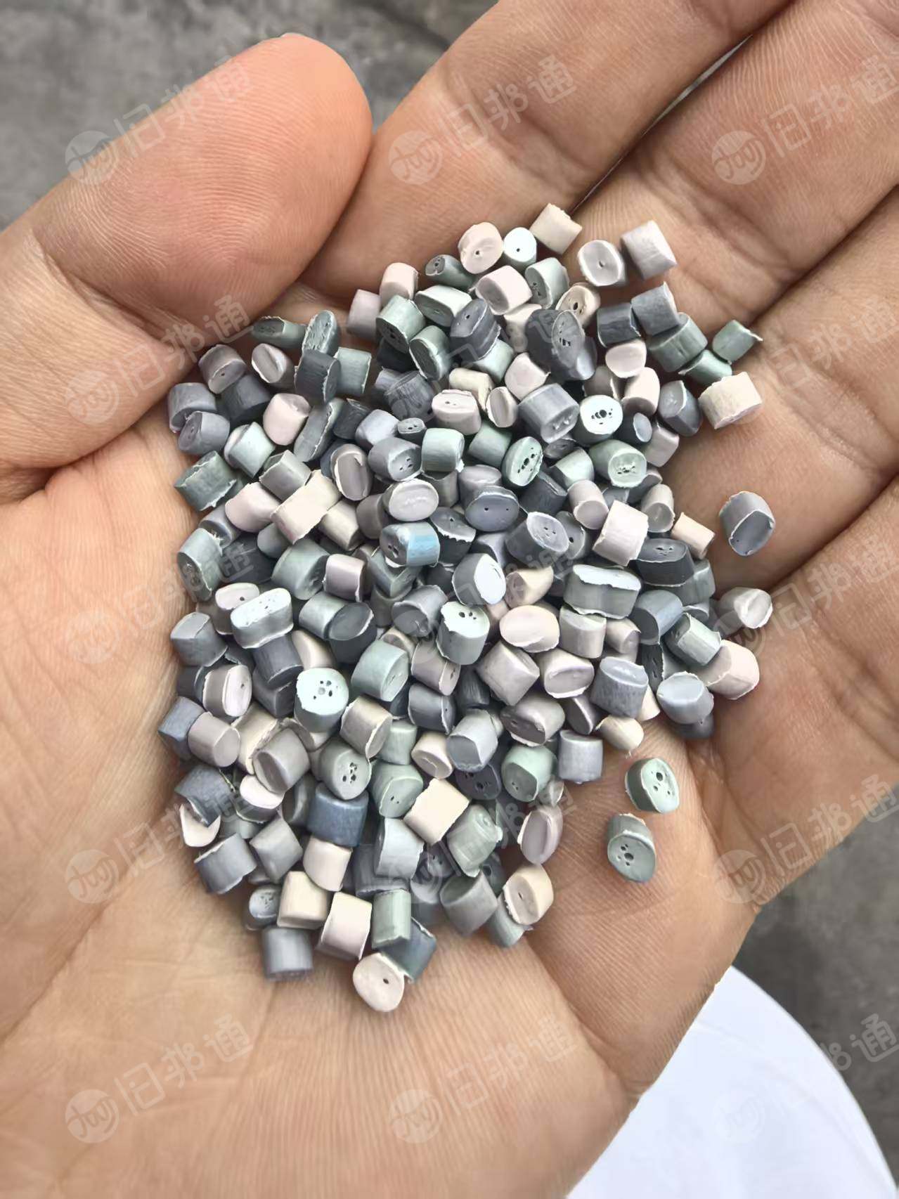 出售pe化妆品软管颗粒，过80目的，现货60吨左右